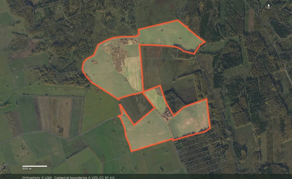 Aerial photo of Malnava and Pušmucova land portfolio with parcel boundaries